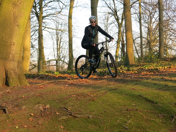 Biken door de bossen van Den Haag